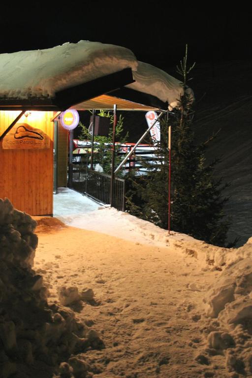 تيتوفو Snow Patrol Lodge المظهر الخارجي الصورة